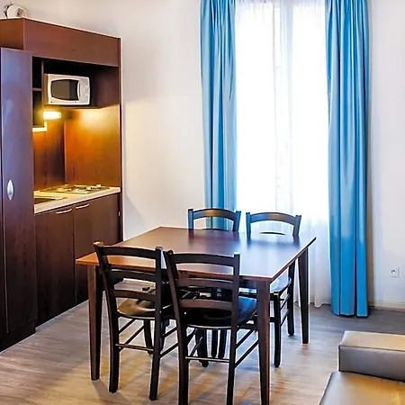 Saint Jean Lejlighedshotel 2*