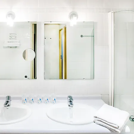 Saint Jean Apartmanhotel 2*